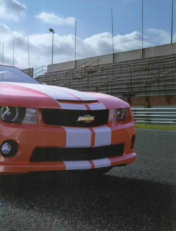  журнал Полицейские машины мира - Chevrolet Camaro SS. Полиция Халтом-сити, США - Страница № 9