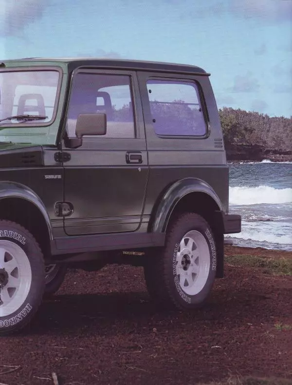  журнал Полицейские машины мира - Suzuki Samurai. Полиция Малайзии - Страница № 9