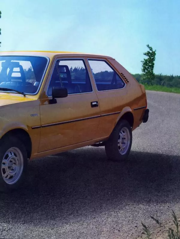  журнал Полицейские машины мира - Volvo 343. Полиция Нидерландов - Страница № 9