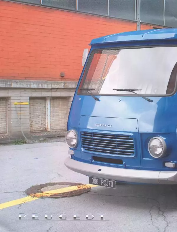  журнал Полицейские машины мира - Peugeot J7. Полиция Брюсселя - Страница № 8