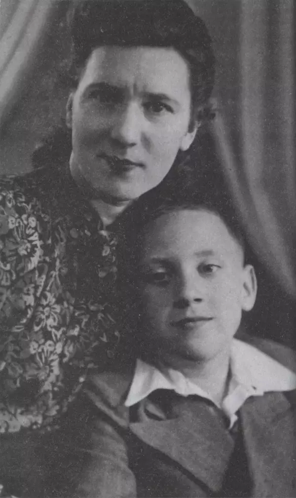 Владимир Высоцкий - Собрание сочинений в семи томах, том первый - Страница № 7