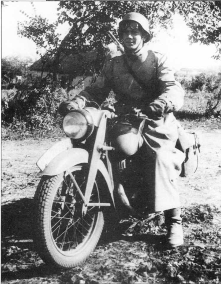 Мотоциклы Вермахта. Военное фото. Иллюстрация 41