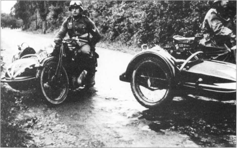 Мотоциклы Вермахта. Военное фото. Иллюстрация 42