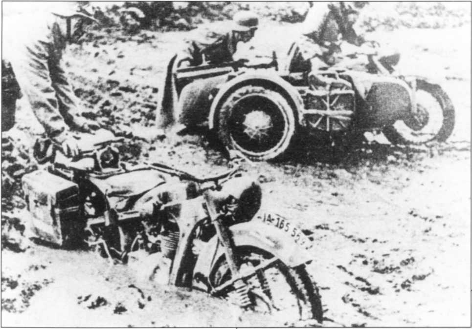 Мотоциклы Вермахта. Военное фото. Иллюстрация 47