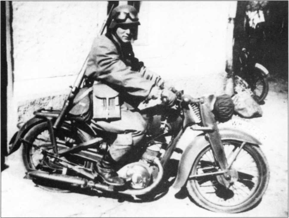 Мотоциклы Вермахта. Военное фото. Иллюстрация 63
