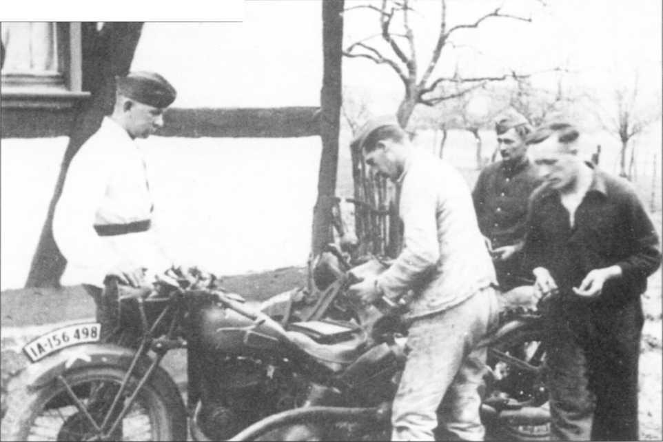 Мотоциклы Вермахта. Военное фото. Иллюстрация 68