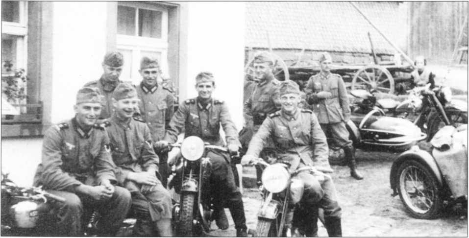 Мотоциклы Вермахта. Военное фото. Иллюстрация 81