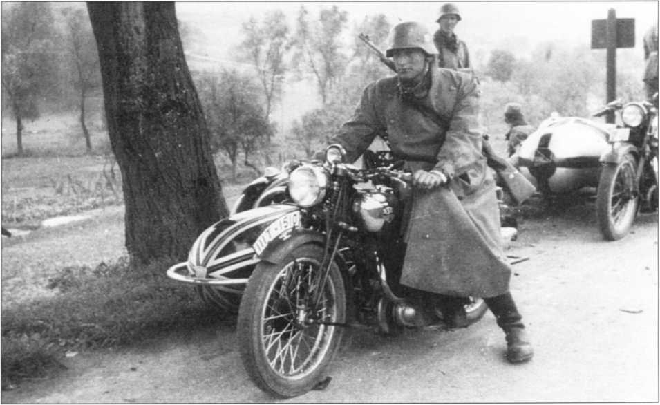Мотоциклы Вермахта. Военное фото. Иллюстрация 85