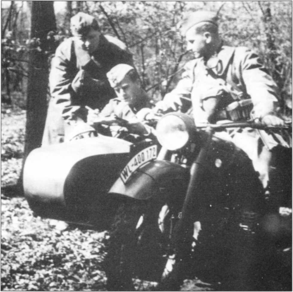 Мотоциклы Вермахта. Военное фото. Иллюстрация 155