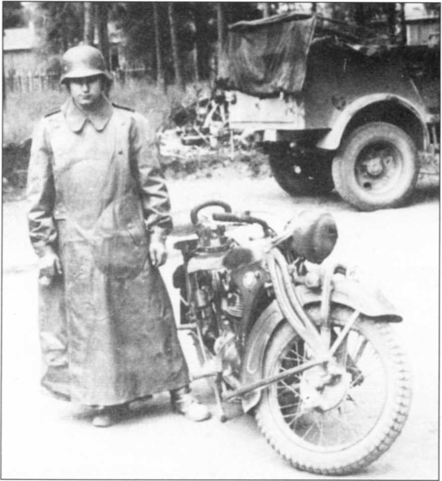 Мотоциклы Вермахта. Военное фото. Иллюстрация 180