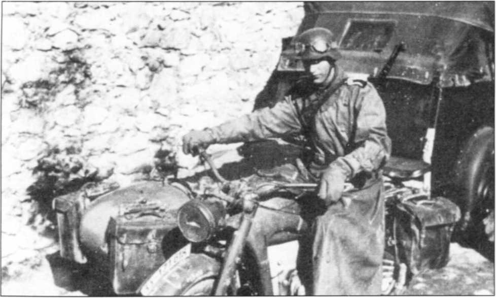 Мотоциклы Вермахта. Военное фото. Иллюстрация 198