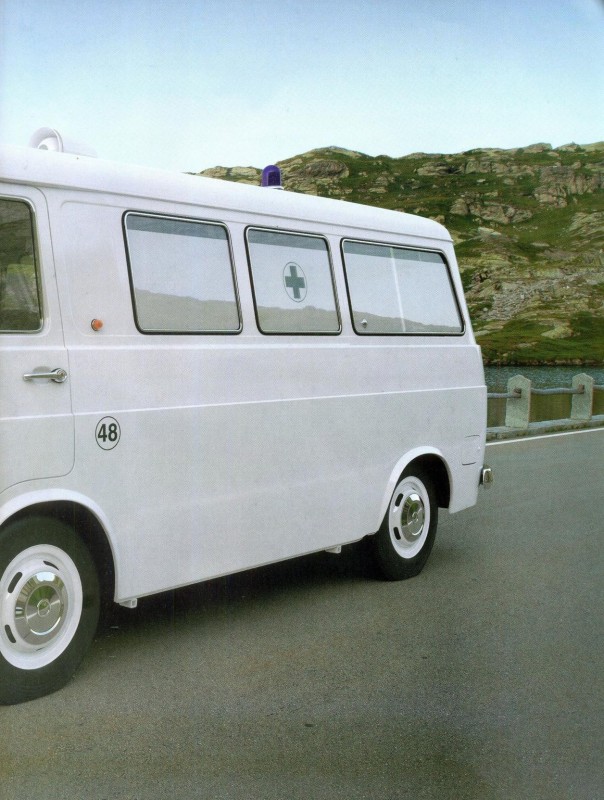 Fiat 238 Carabinieri 1967. Полиция Италии. Журнал Полицейские машины мира. Иллюстрация 9