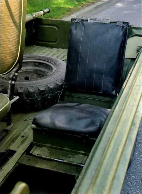 ЛУАЗ-967М. Журнал «Автолегенды СССР». Иллюстрация 11